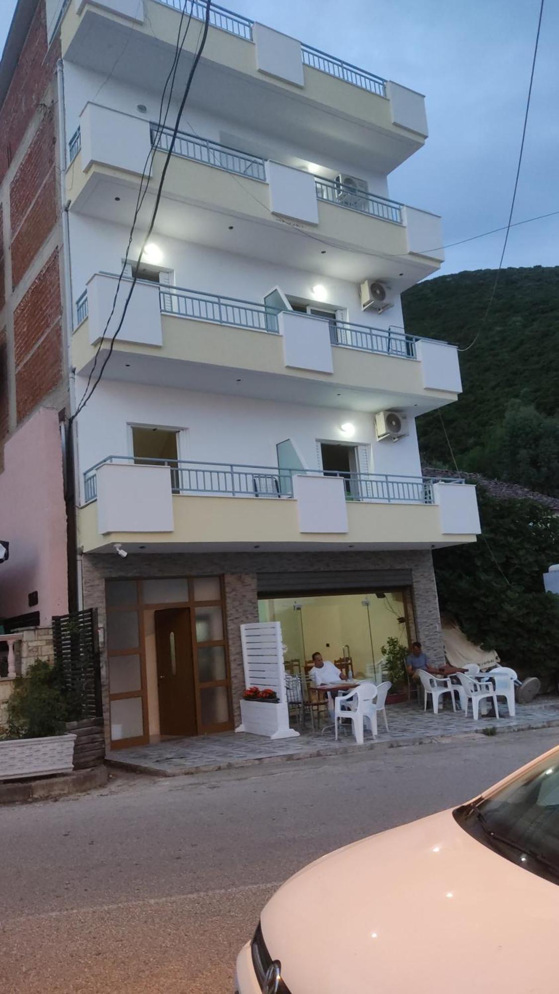 Lukova Center Apartments Ngoại thất bức ảnh
