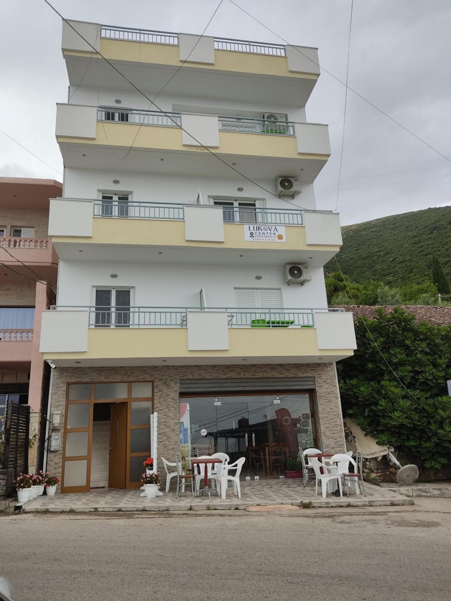 Lukova Center Apartments Ngoại thất bức ảnh